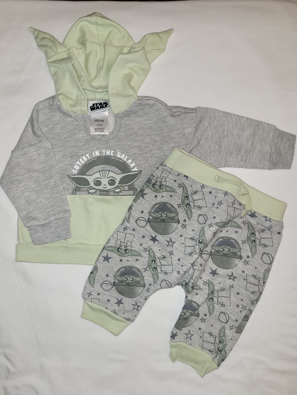 Star Wars Size 3-6 Months Baby Hoodie and Pants Set - Light Green & Gray